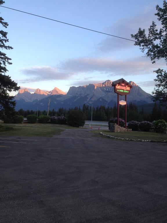 The Gateway Inn Canmore Exteriér fotografie