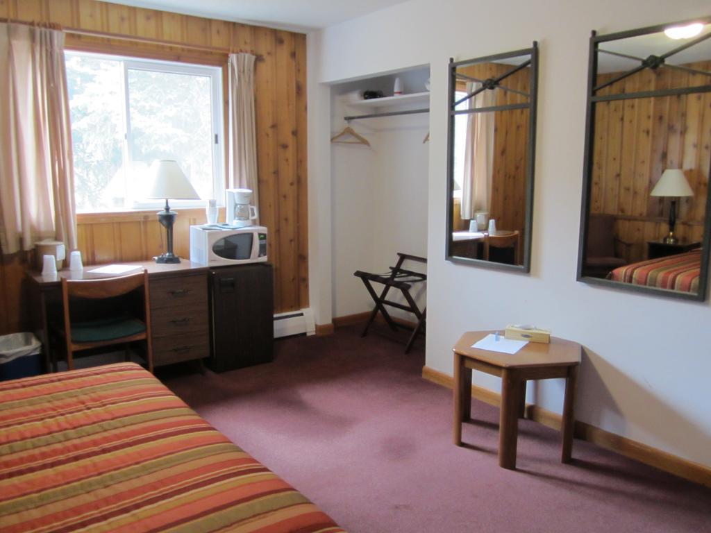 The Gateway Inn Canmore Pokoj fotografie